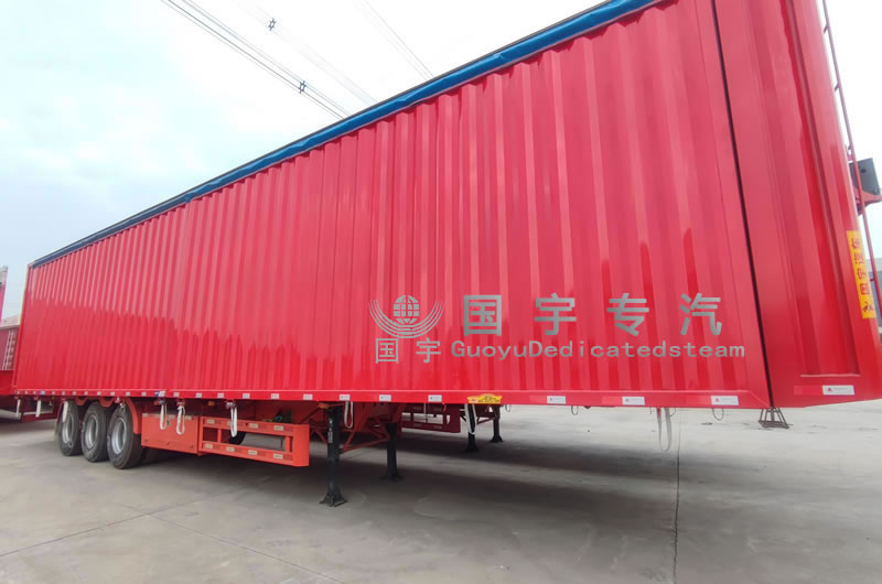 困擾三年的疫情已經(jīng)逐漸開放，半掛車恢復行業(yè)生產(chǎn)