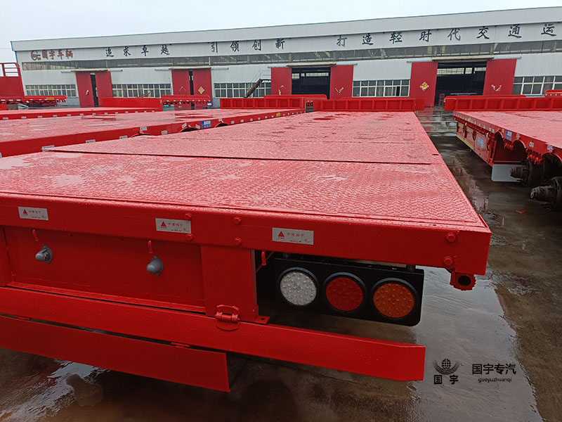 13.75米低平板半掛車(chē)在半掛車(chē)行業(yè)中的作用！